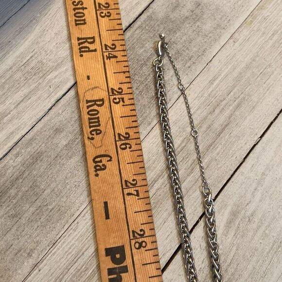 NWT Urban Outfitters Silver Chain Shiny Cross Pendant Statement Necklace - Picture 7 of 7